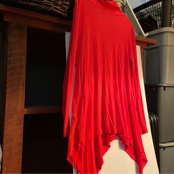 Joseph Abboud Turtleneck Tunic in Red. Size: Small, NEW with tag. 95% Rayon - Picture 4 of 10